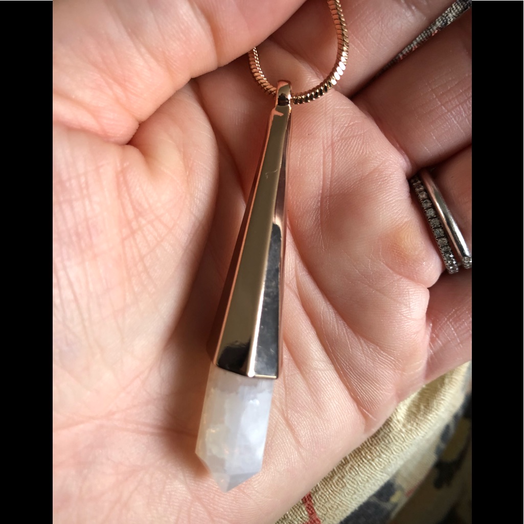 Vince Camuto Crystal Pendant Necklace 12$